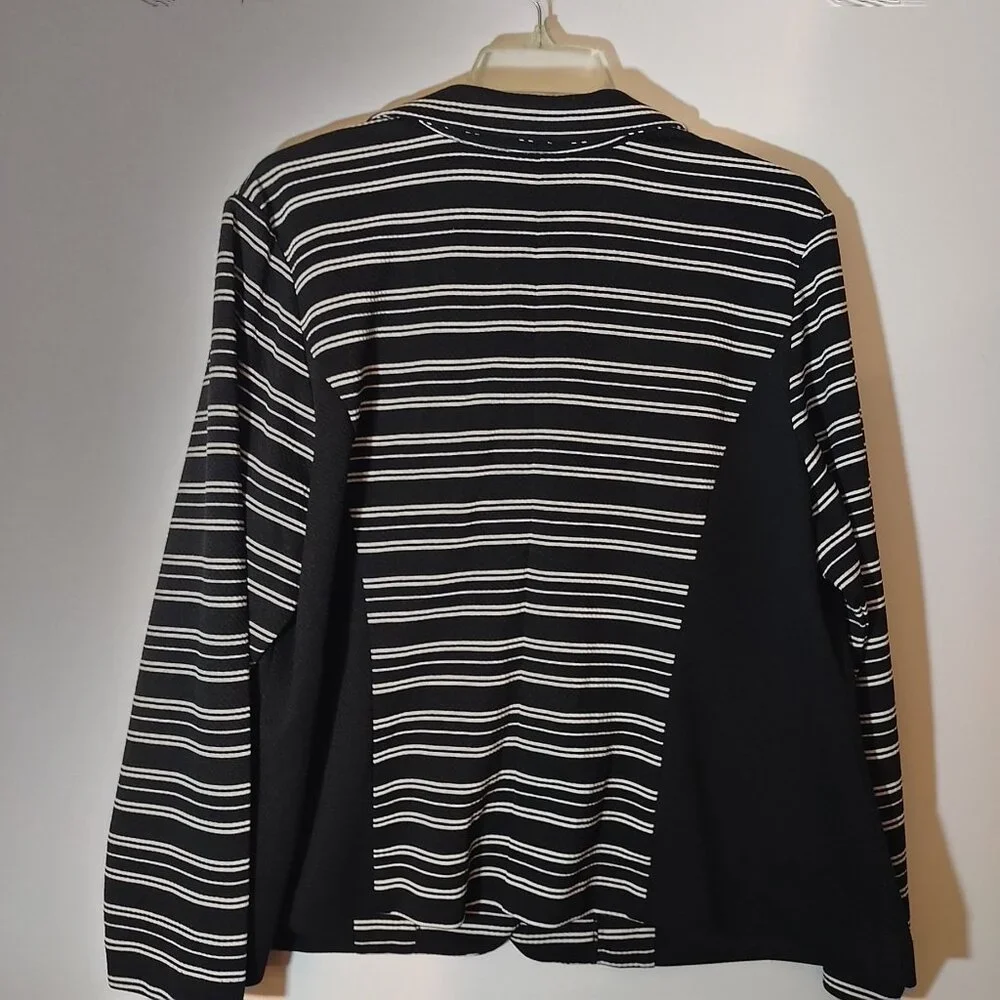 Avenue Womens Plus Size 22/24 Black & White Striped Open-Front Blazer Jacket